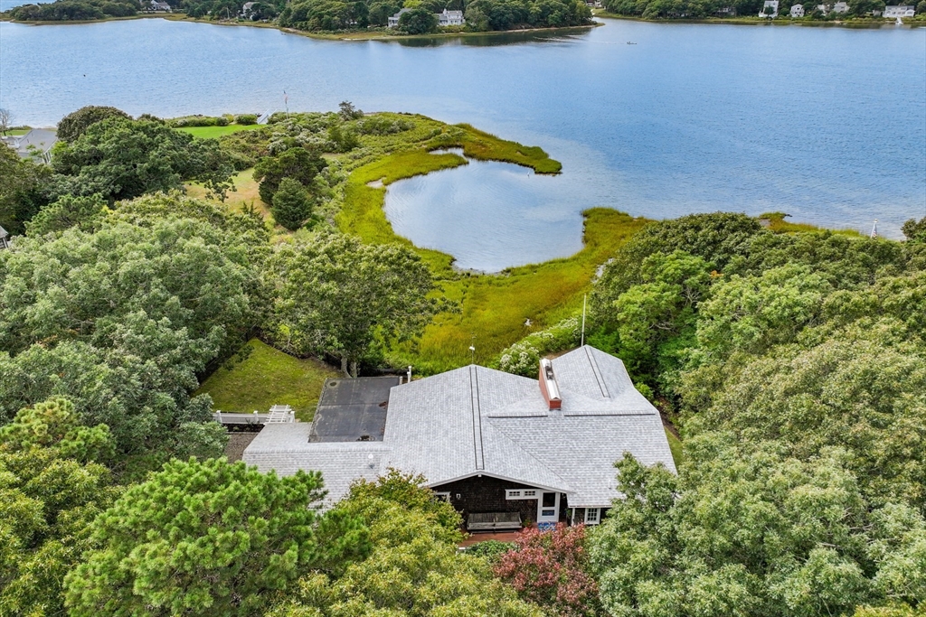55 Bournes Pond Rd