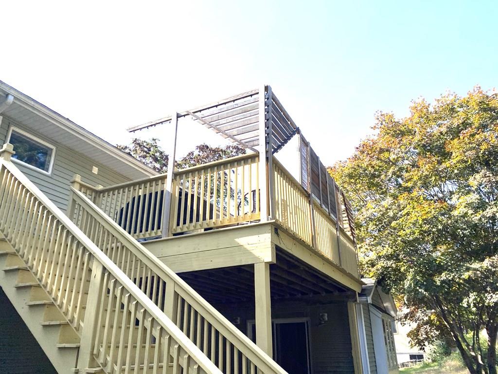 405 Village St 2