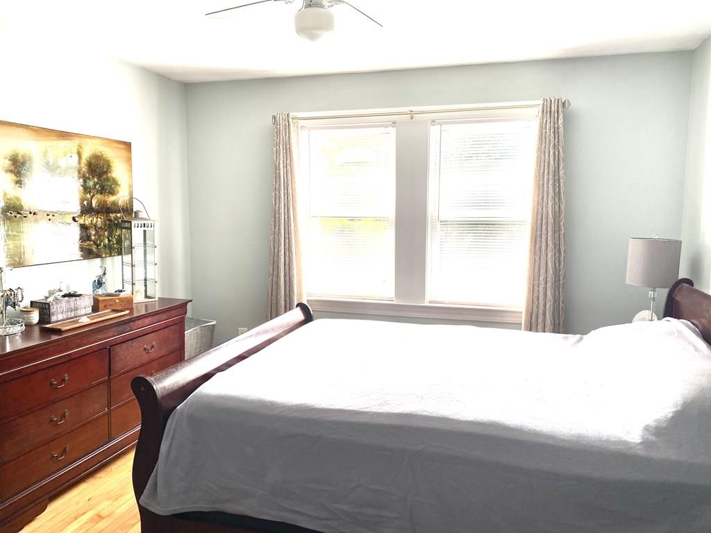 405 Village St 2
