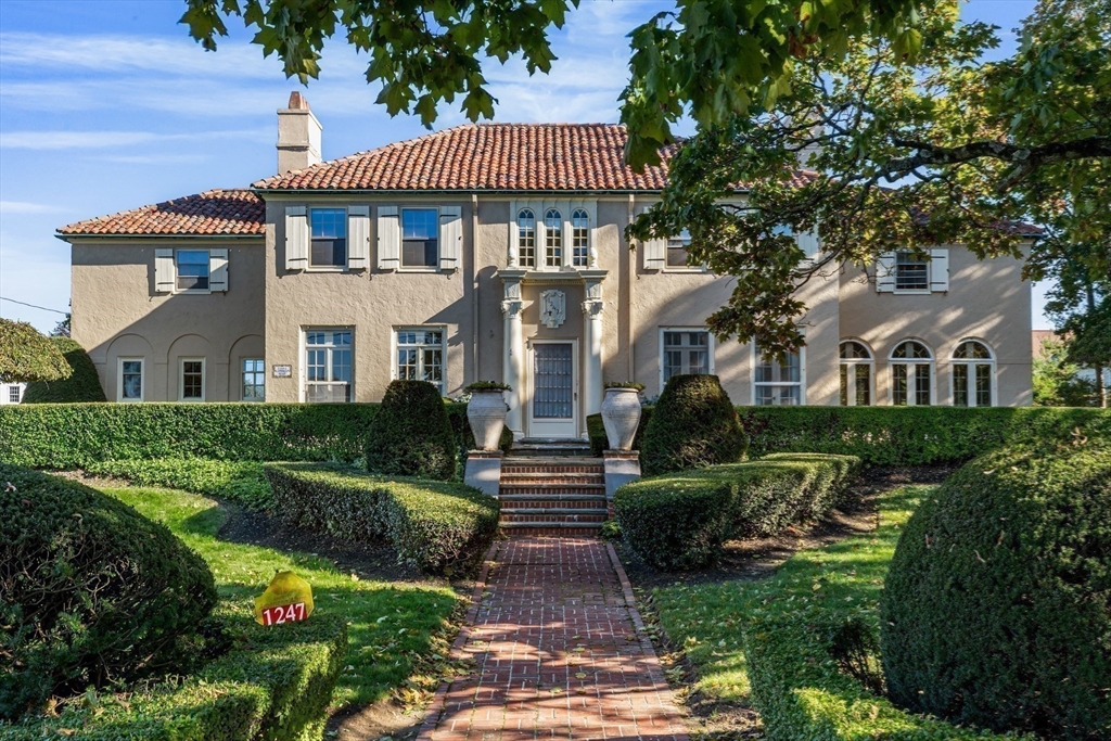 1247 Highland Avenue