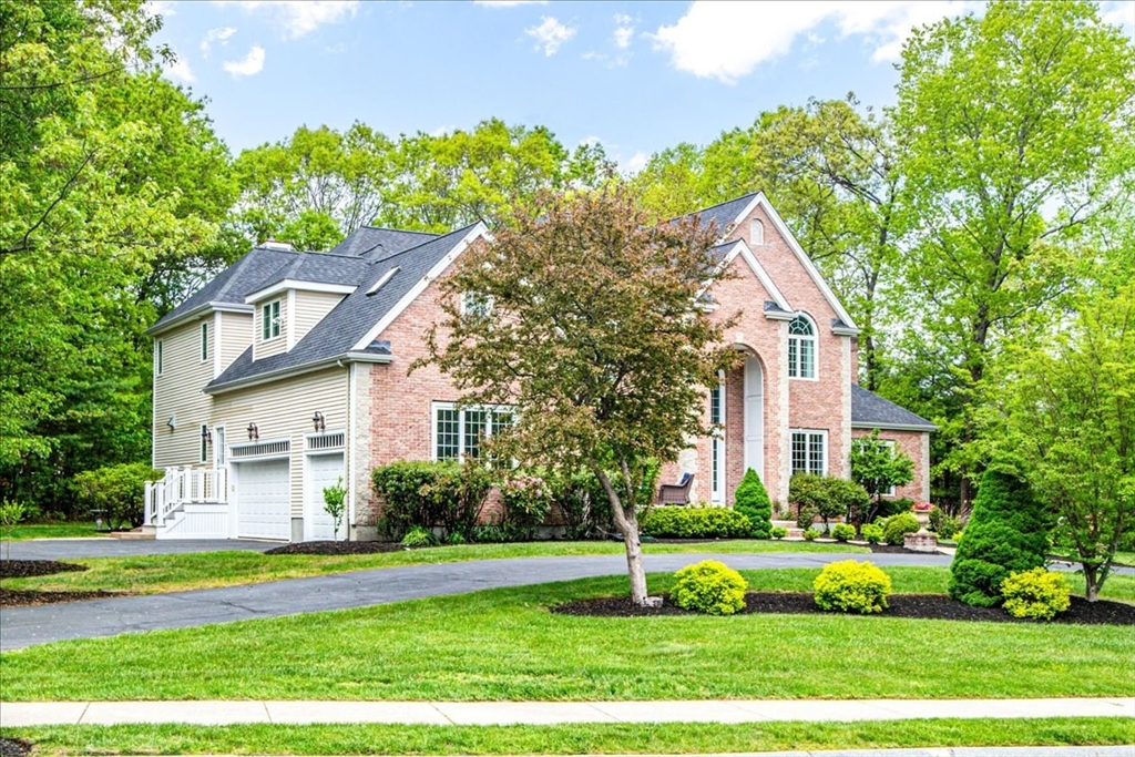 38 Lenox Dr