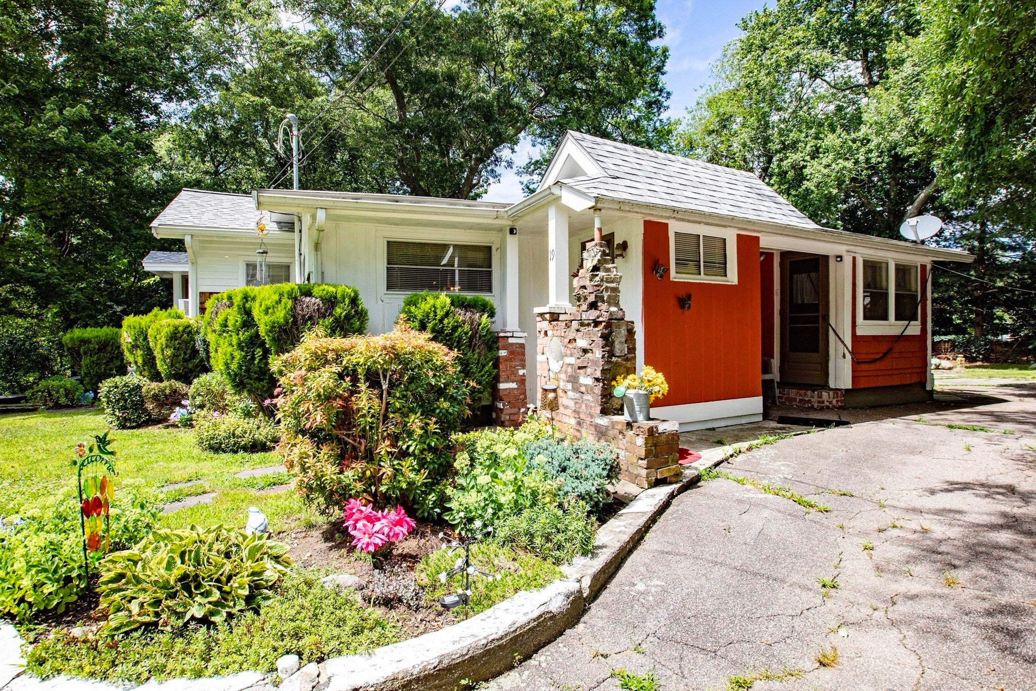 19 Carver St