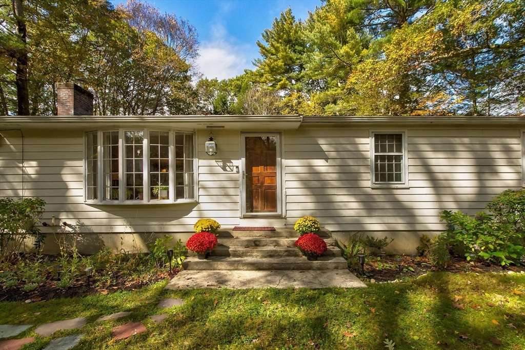 220 Red Acre Rd