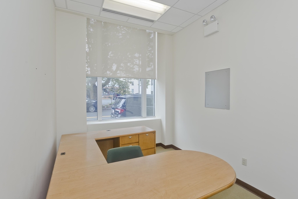 West Springfield, Massachusetts 01089, United States, ,Residential,Active,196533