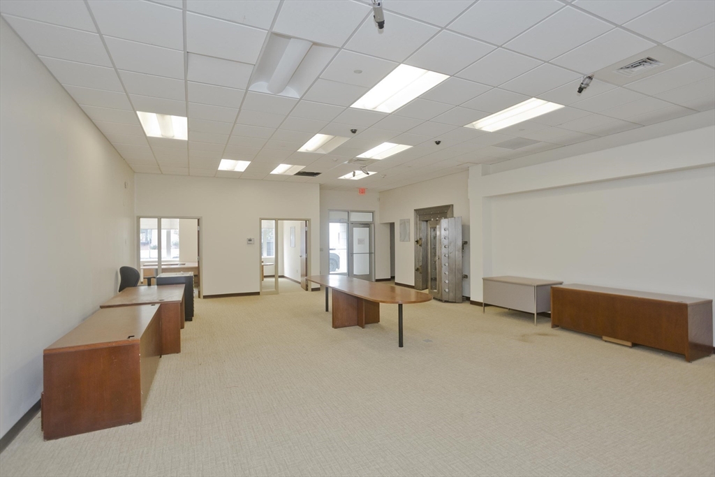 West Springfield, Massachusetts 01089, United States, ,Residential,Active,196533