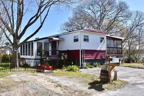 Photo of 16 Francis St, Wareham, MA 02538 (MLS # 73510967)