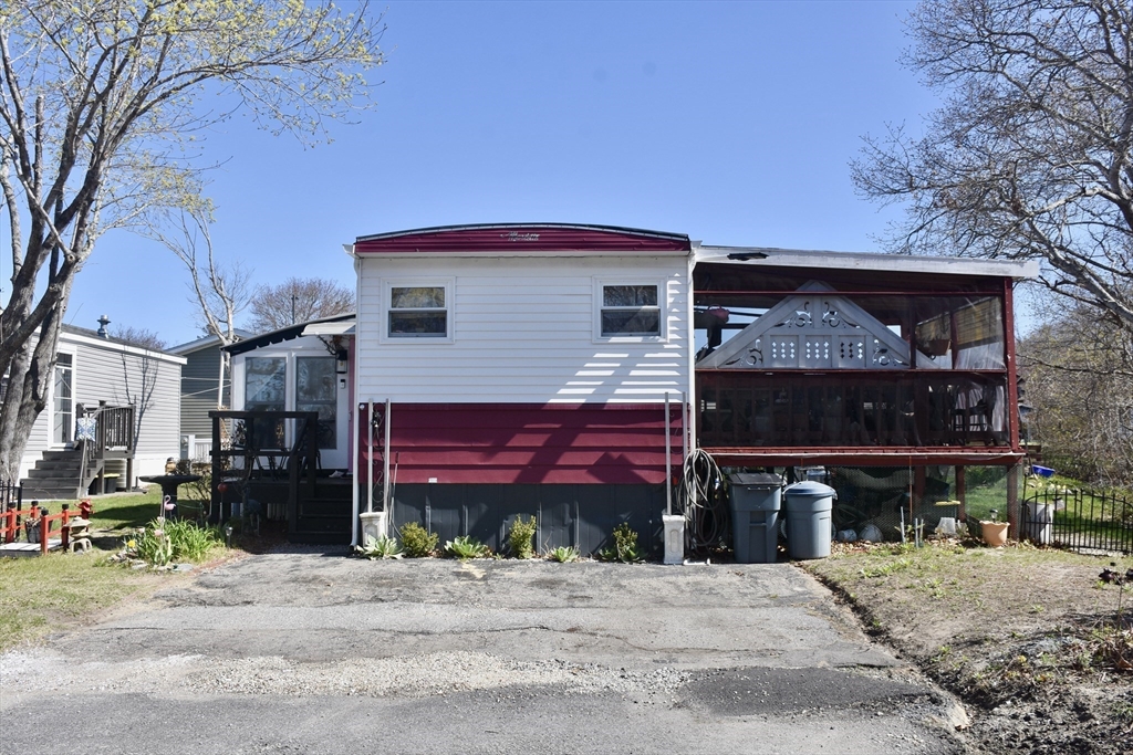 16 Francis St