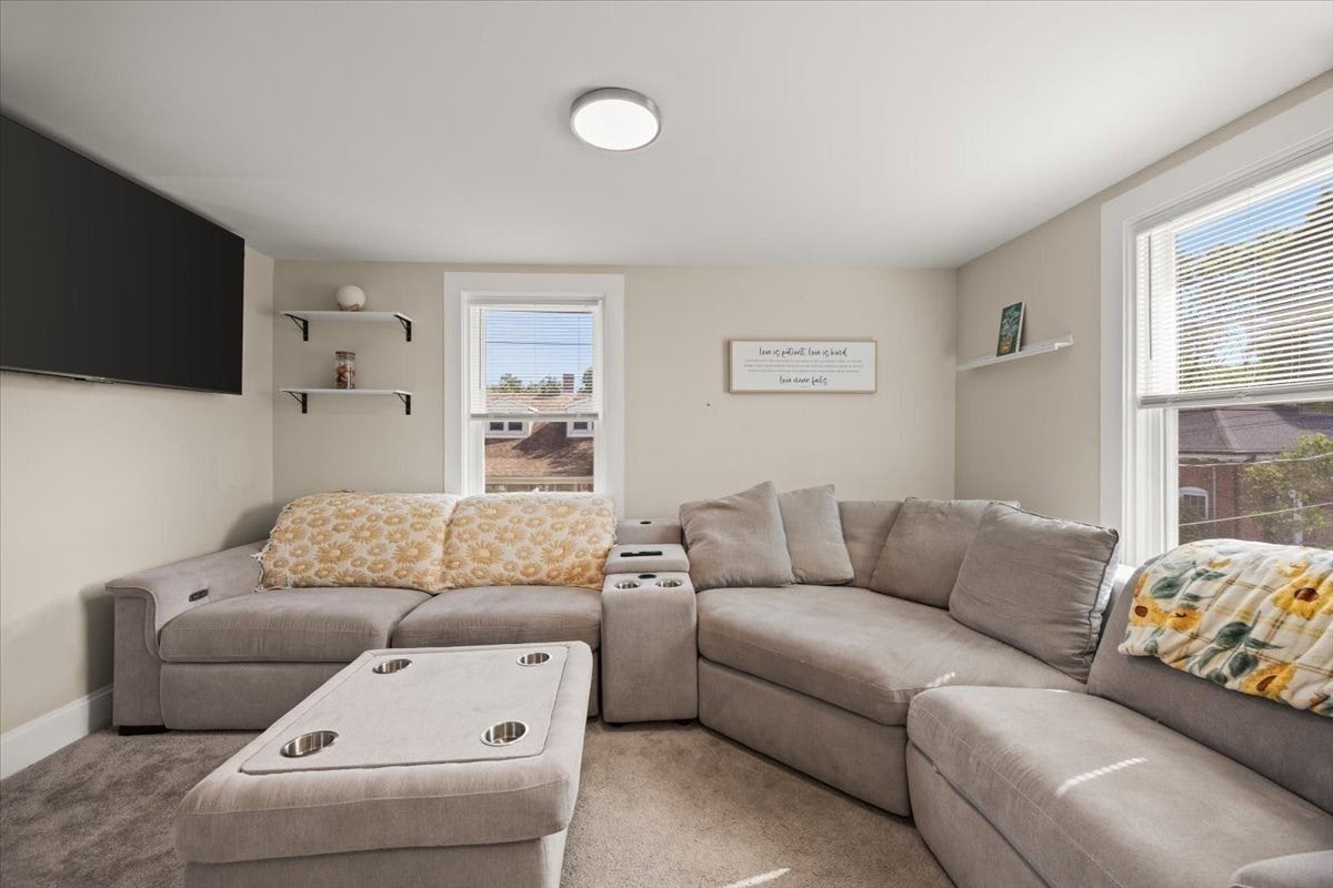 1381 Cohannet St, Taunton, MA Photo #7