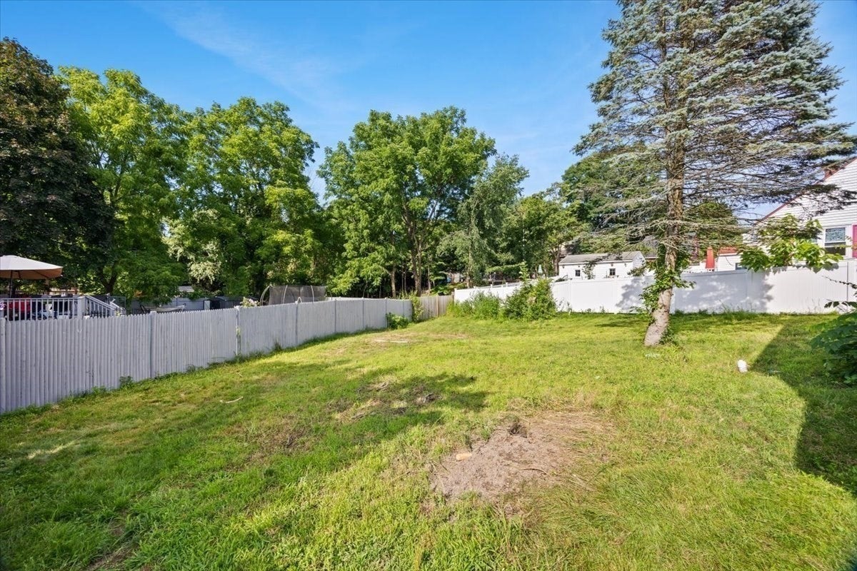 1381 Cohannet St, Taunton, MA Photo #18