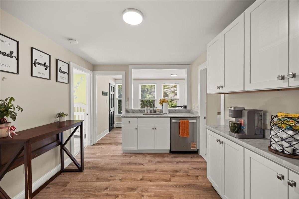 1381 Cohannet St, Taunton, MA Photo #2