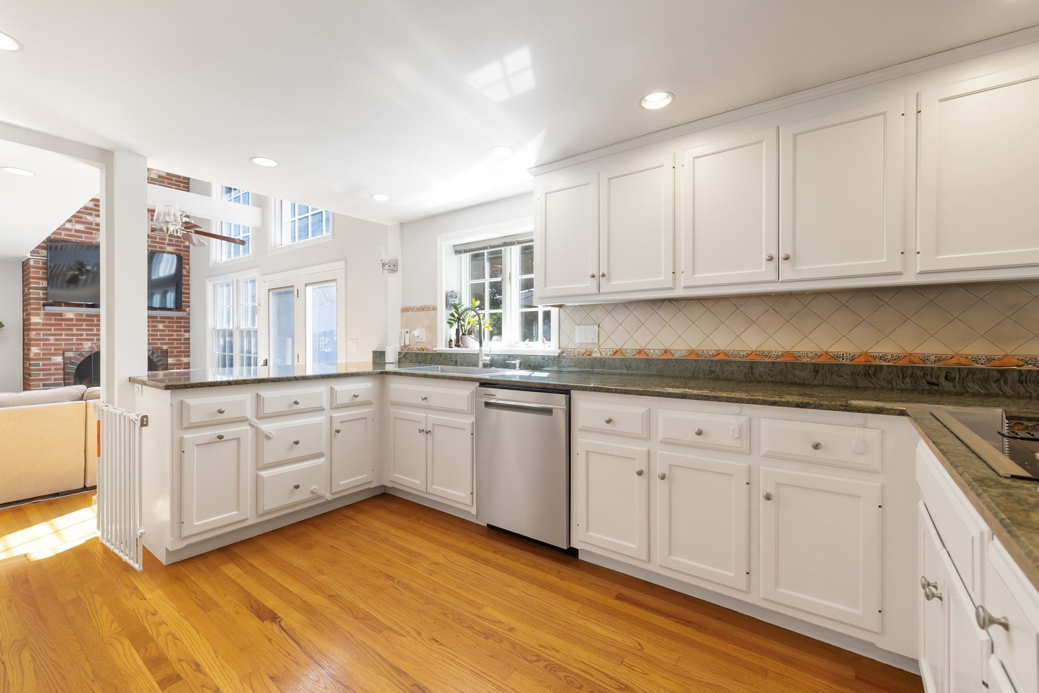 4 Fern St, Natick, MA Photo #10