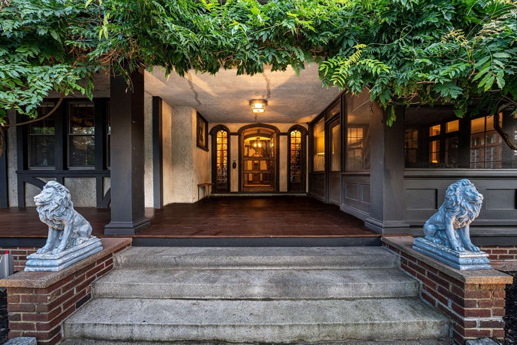 234 County St