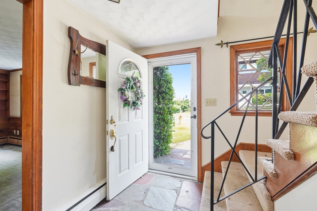 18 Livesey Rd