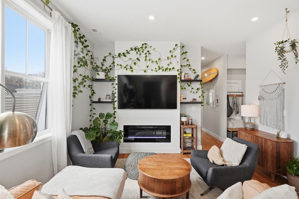 181 Cowper St 302