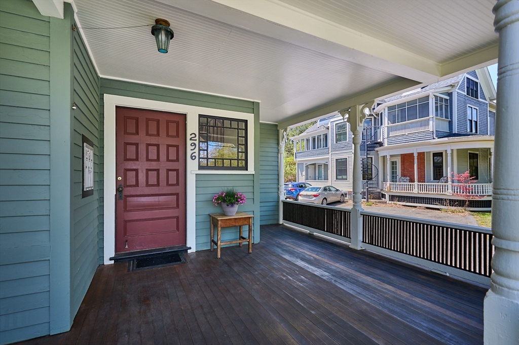 296 Elm St