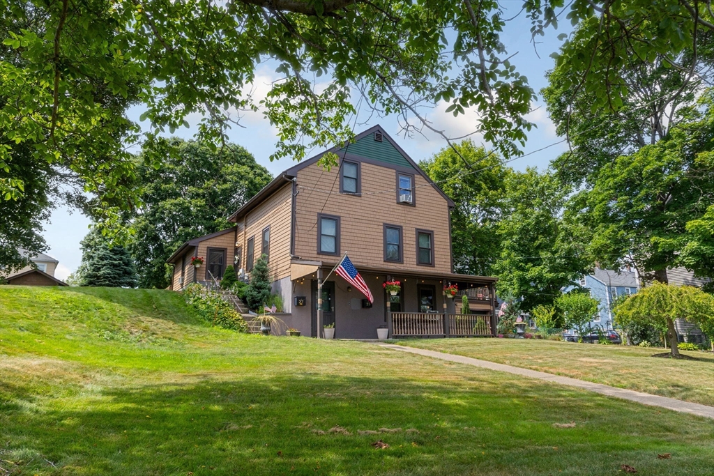25-27 Belknap St
