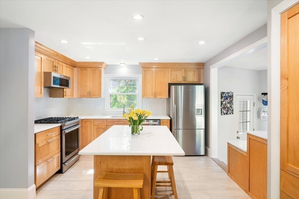 9 Running Brook Cir, Ashland, MA, 9 Running Brook Cir, Ashland, MA Photo #4