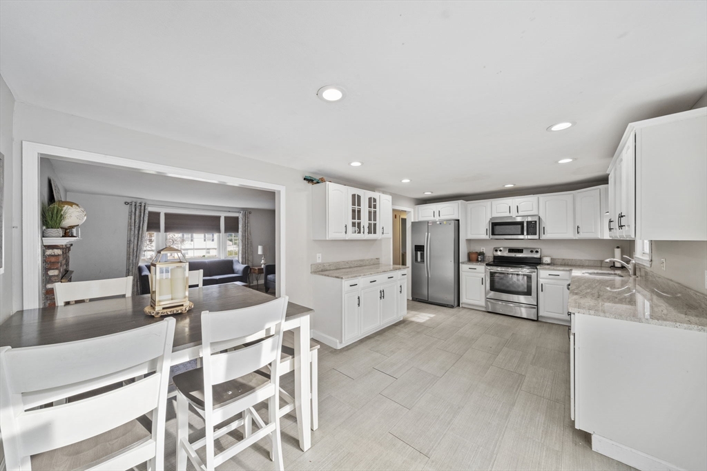 10 College Rd