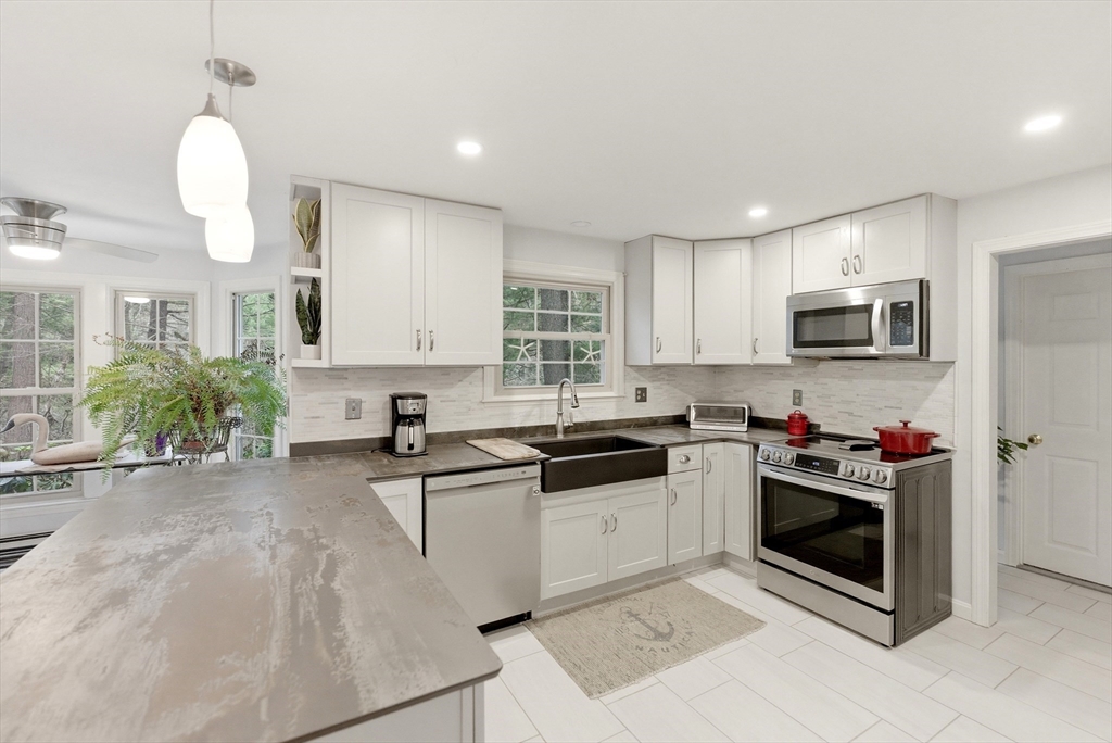 12 Alpine Run Rd