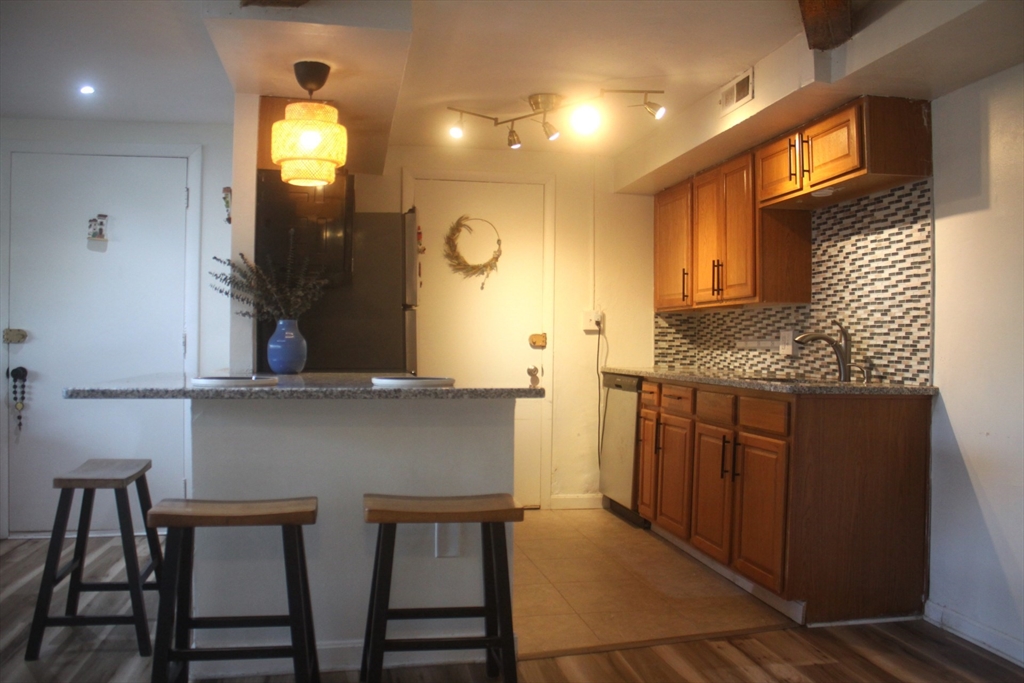 108 Oak Ln 4
