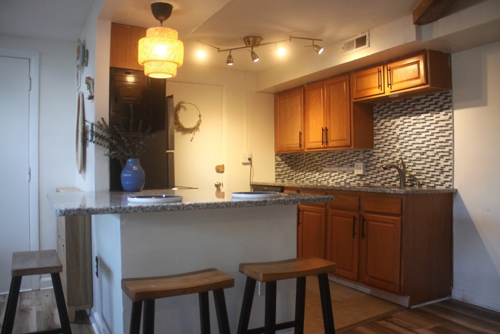 108 Oak Ln 4