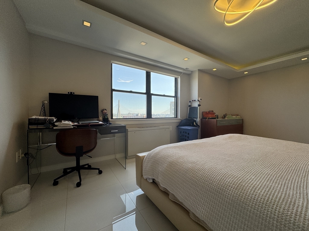 Boston, Massachusetts 02114, United States, 2 Bedrooms Bedrooms, ,2 BathroomsBathrooms,Residential,Active,175470