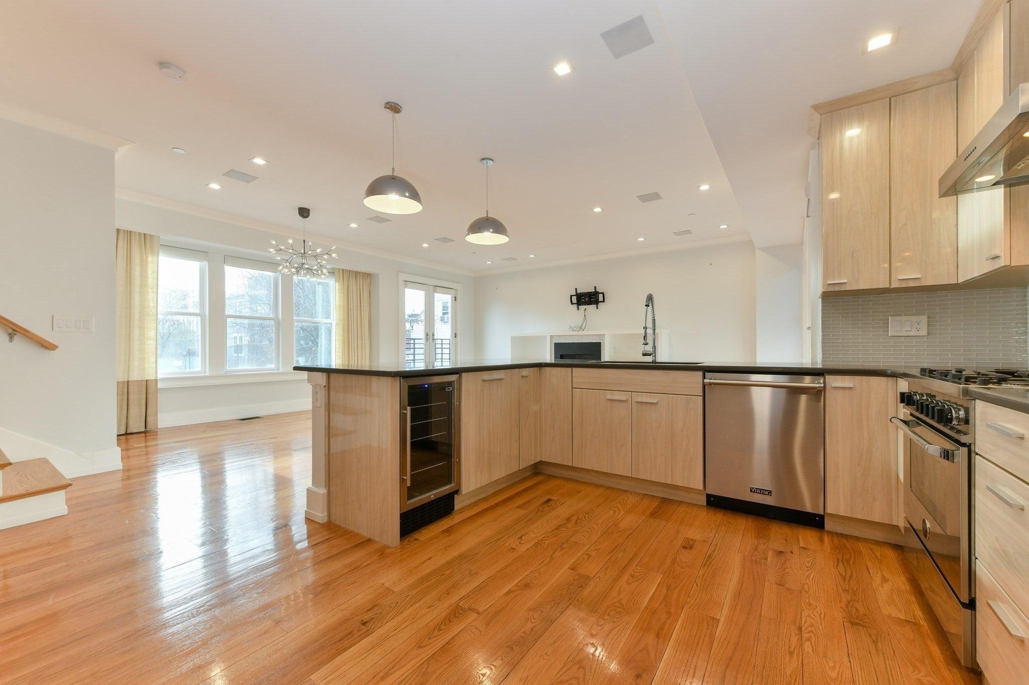166 Gold St #166, Boston, MA, 166 Gold St #166, Boston, MA Photo #6