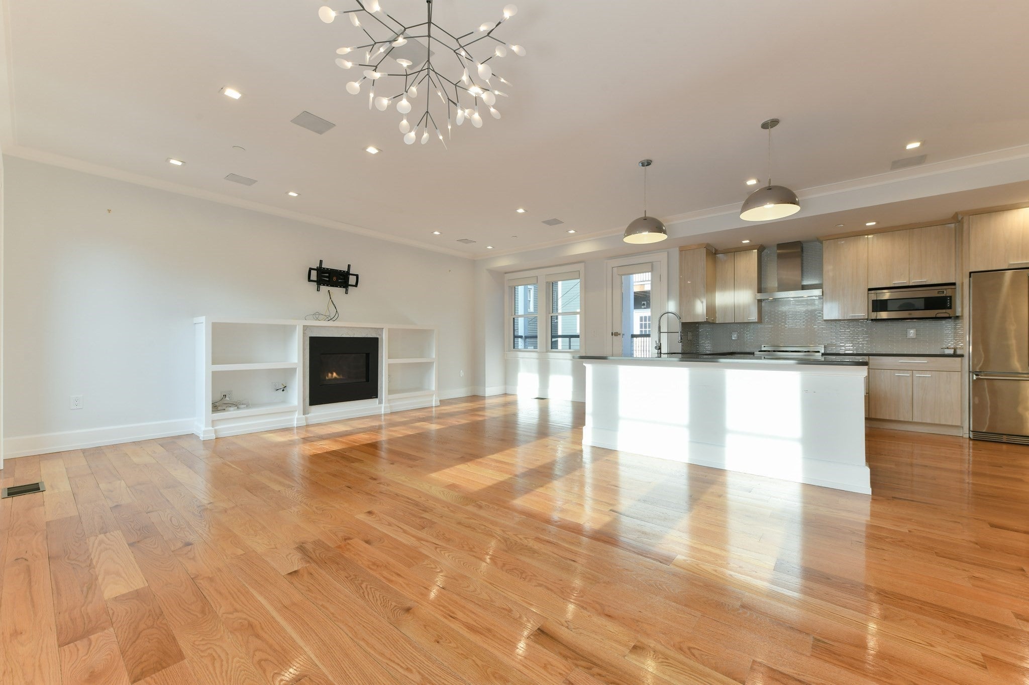 166 Gold St #166, Boston, MA, 166 Gold St #166, Boston, MA Photo #2