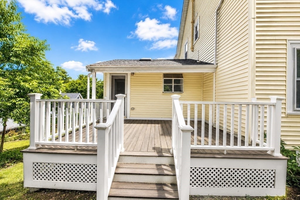 53 Thompson St