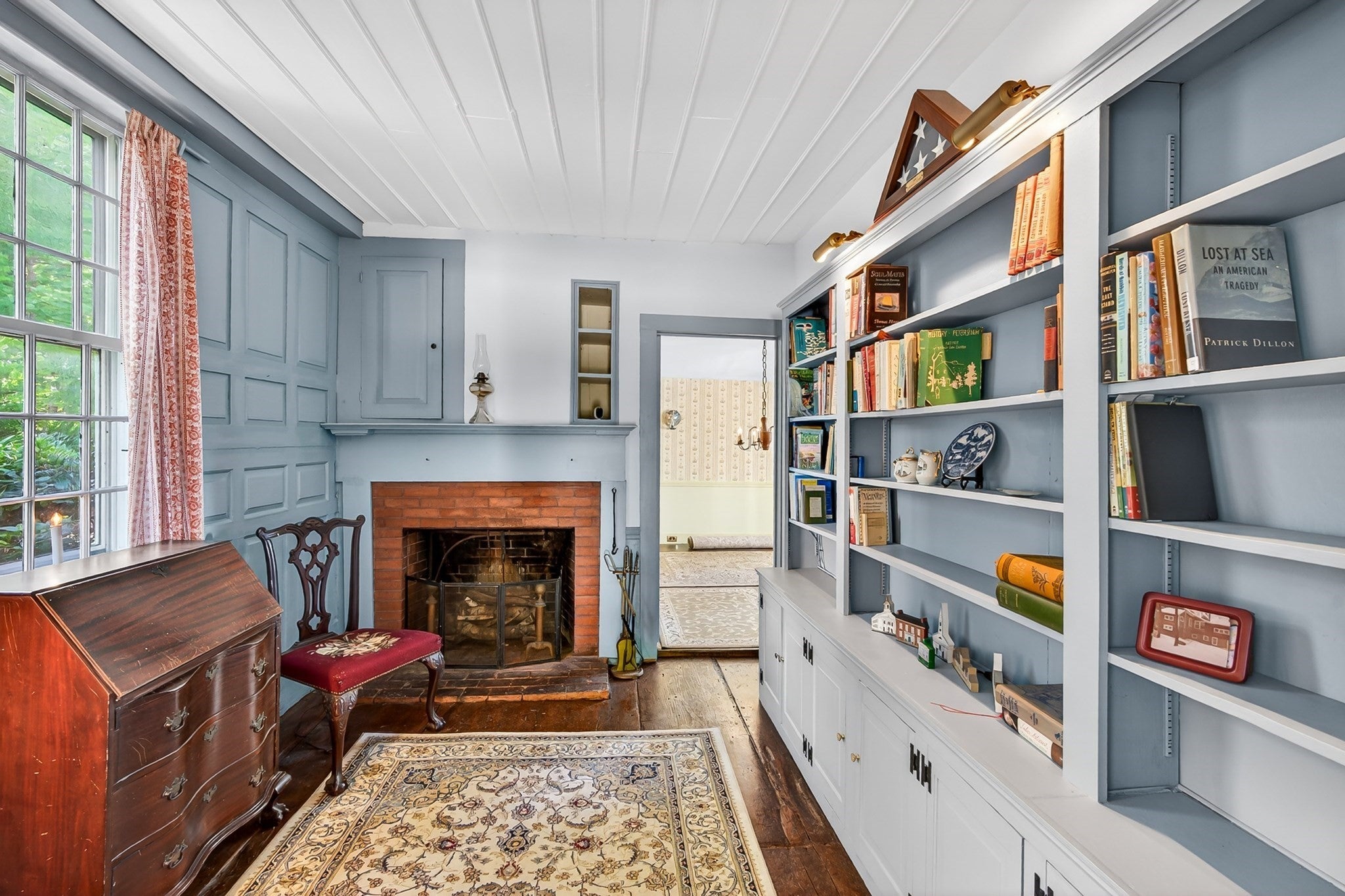 17 S Main St, Petersham MA 01366