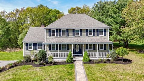 126 Betty Ann Ln Dracut MA 01826