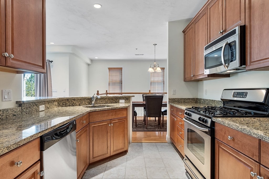 50 Seven Springs Lane #A, Burlington, MA Photo #9