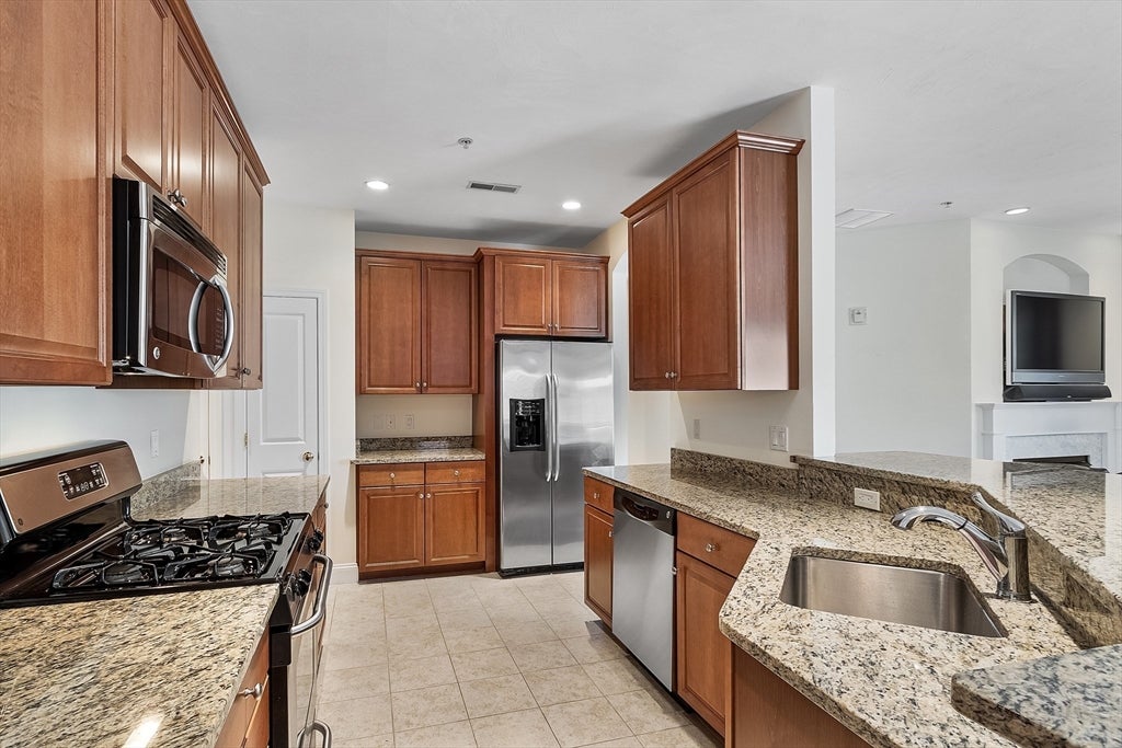 50 Seven Springs Lane #A, Burlington, MA Photo #12
