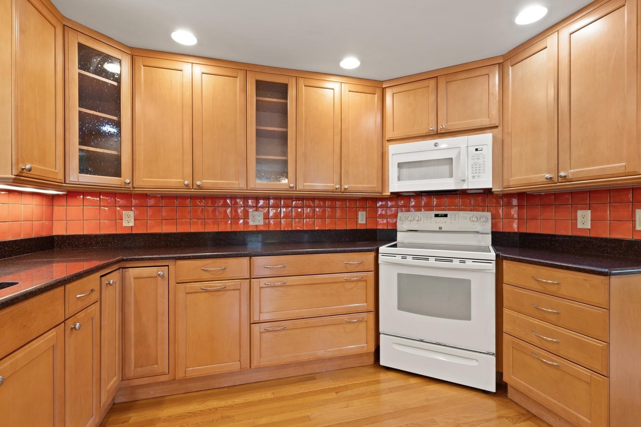 12 Old Stagecoach Rd, Bedford, MA Photo #13