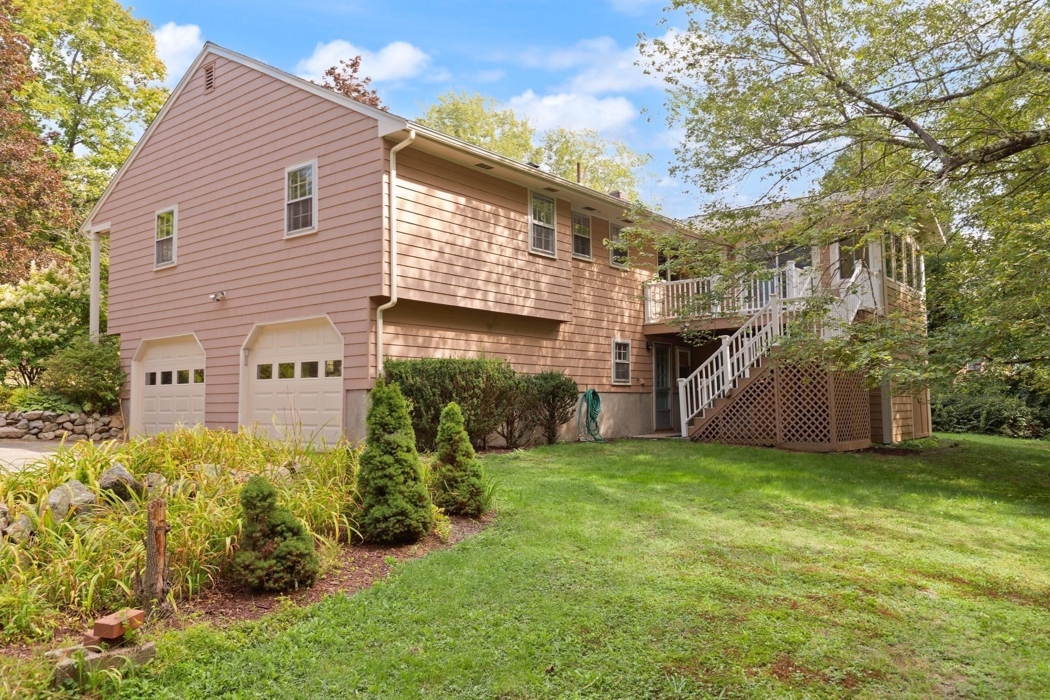 12 Old Stagecoach Rd, Bedford, MA Photo #32