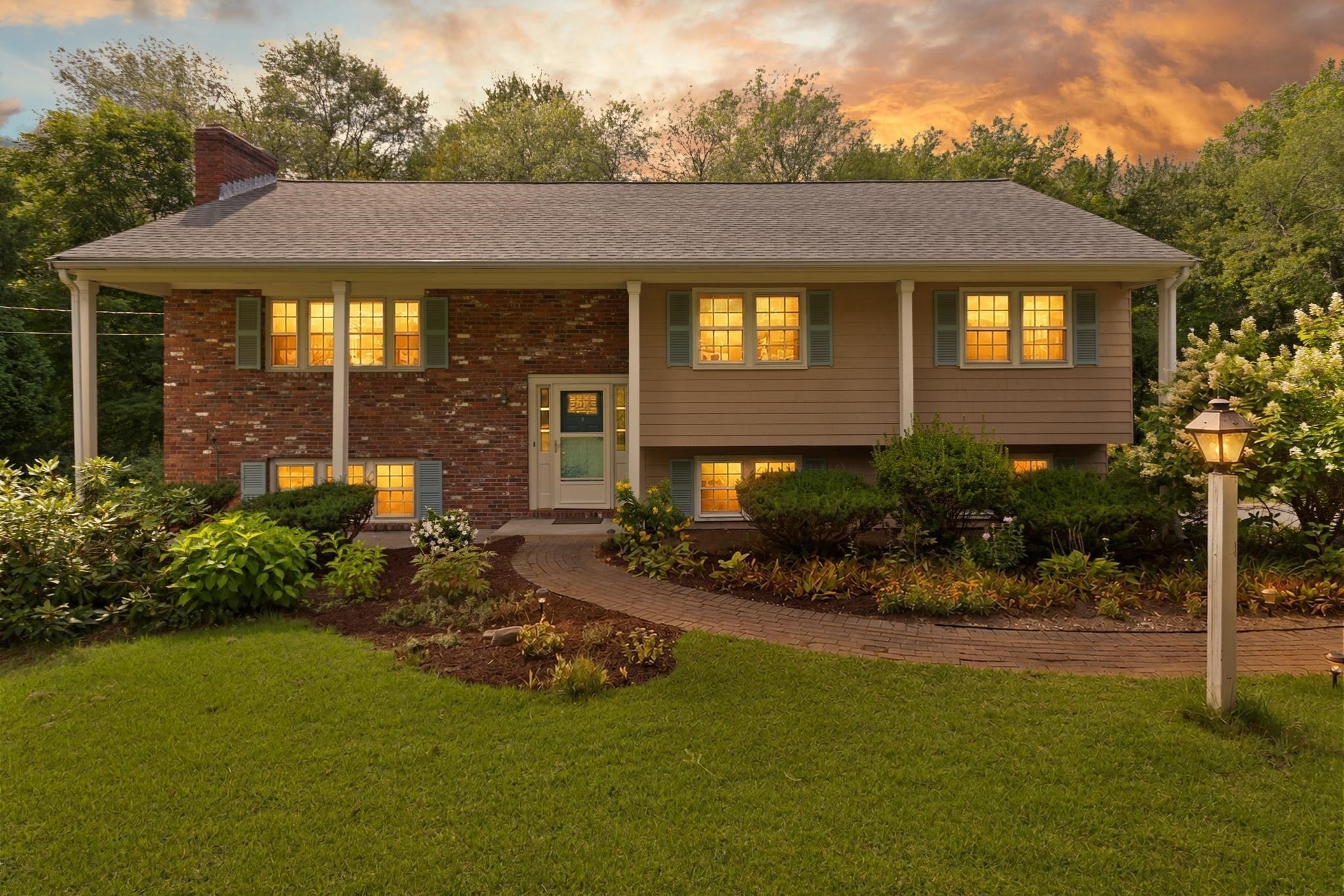 12 Old Stagecoach Rd, Bedford, MA Photo #34