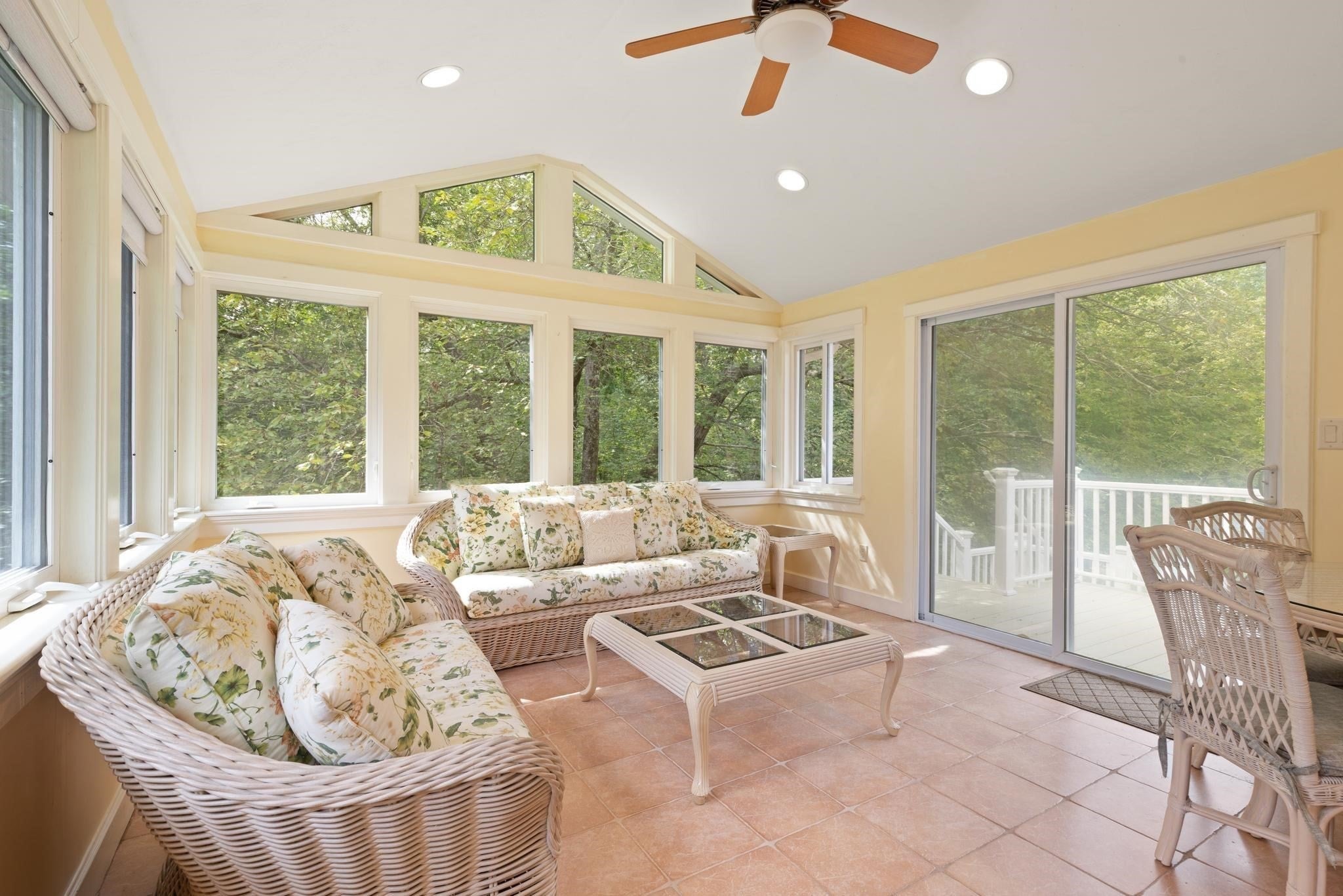 12 Old Stagecoach Rd, Bedford, MA Photo #11