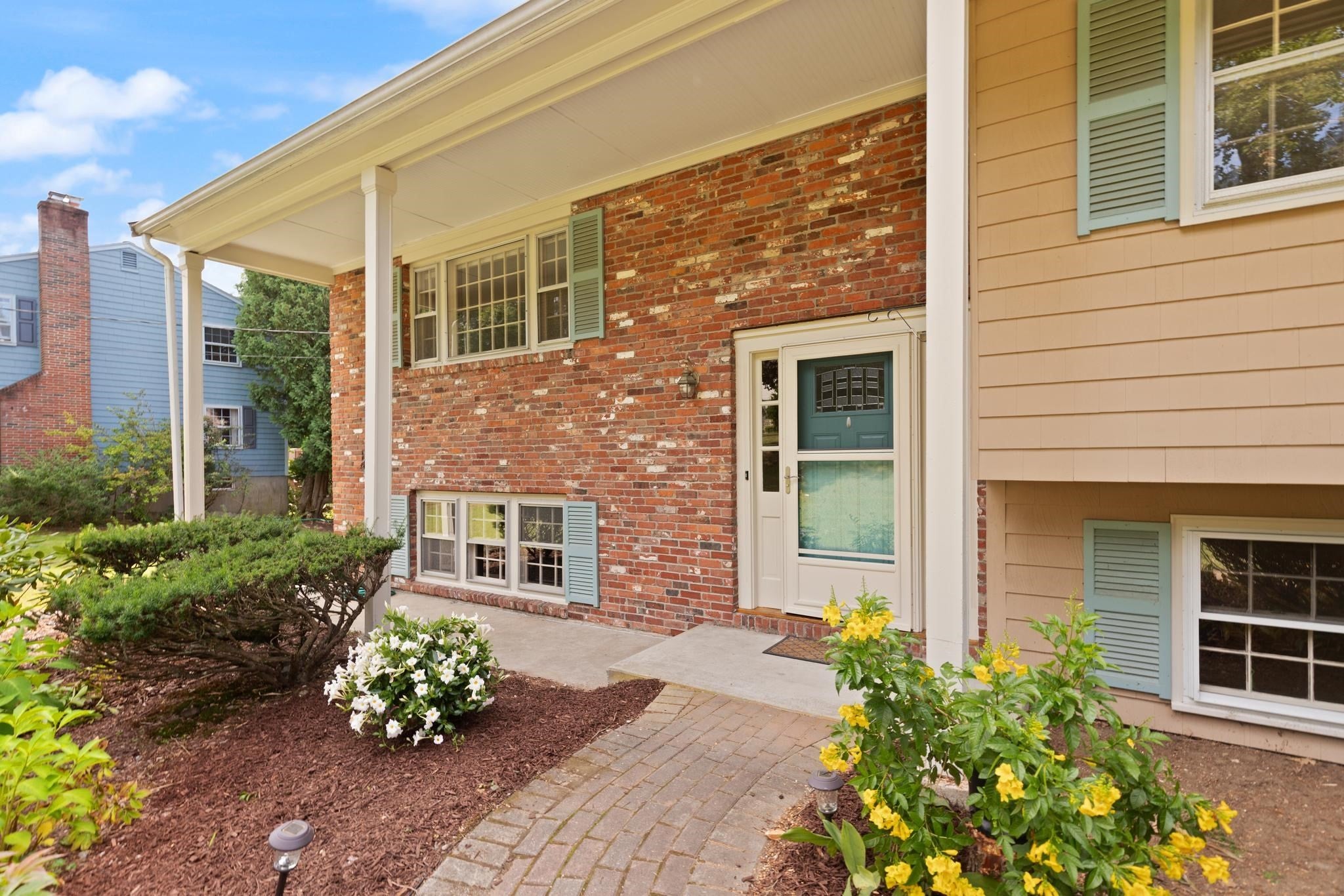 12 Old Stagecoach Rd, Bedford, MA Photo #3