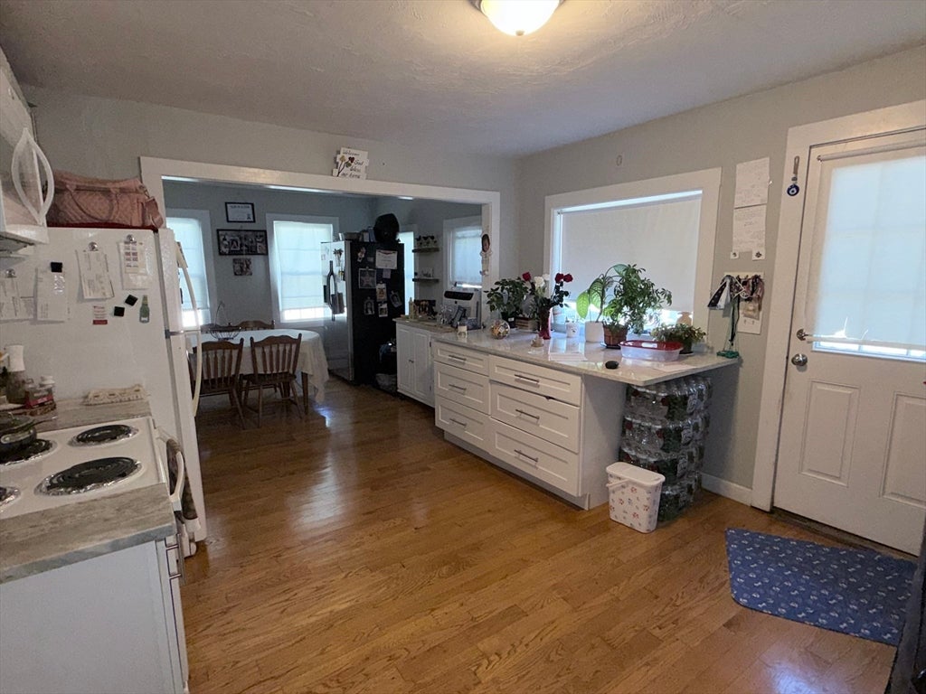 110 River St, Hudson, MA, 110 River St, Hudson, MA Photo #8