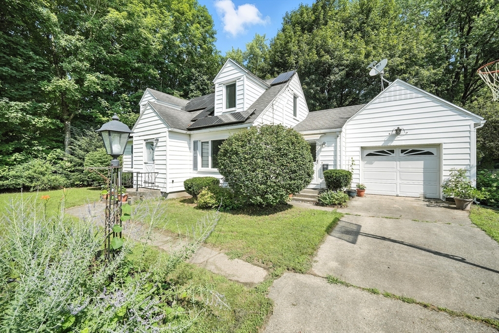 33 West St
