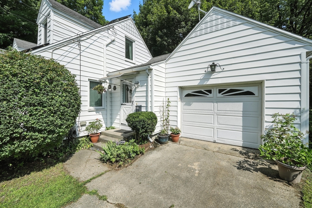 33 West St