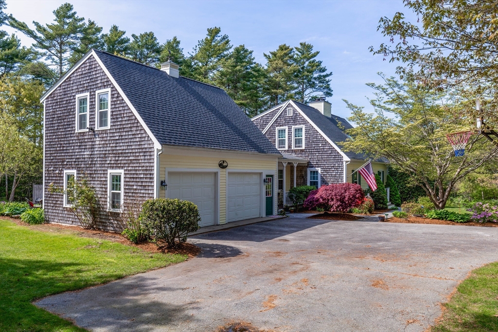 32 Cabot Cir