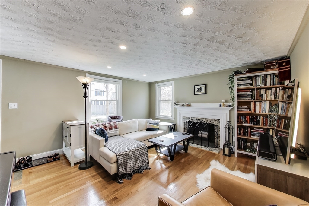 22 Irving St, Reading, MA Photo #5