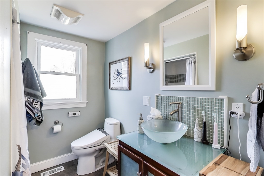 22 Irving St, Reading, MA Photo #17