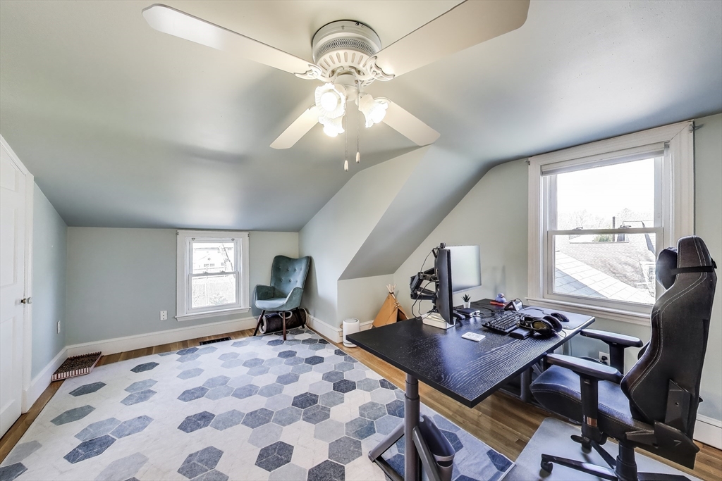 22 Irving St, Reading, MA Photo #20