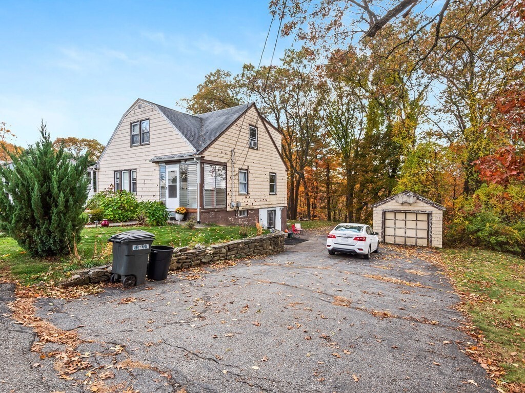 118 Mccarthy Ave