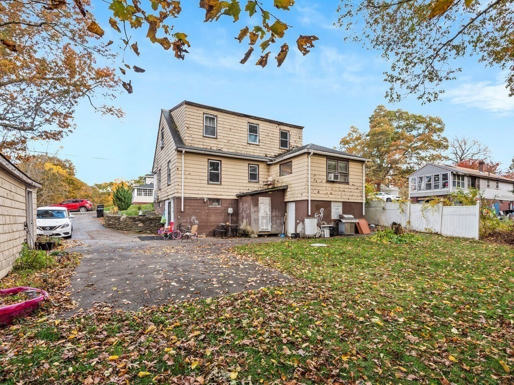 118 Mccarthy Ave