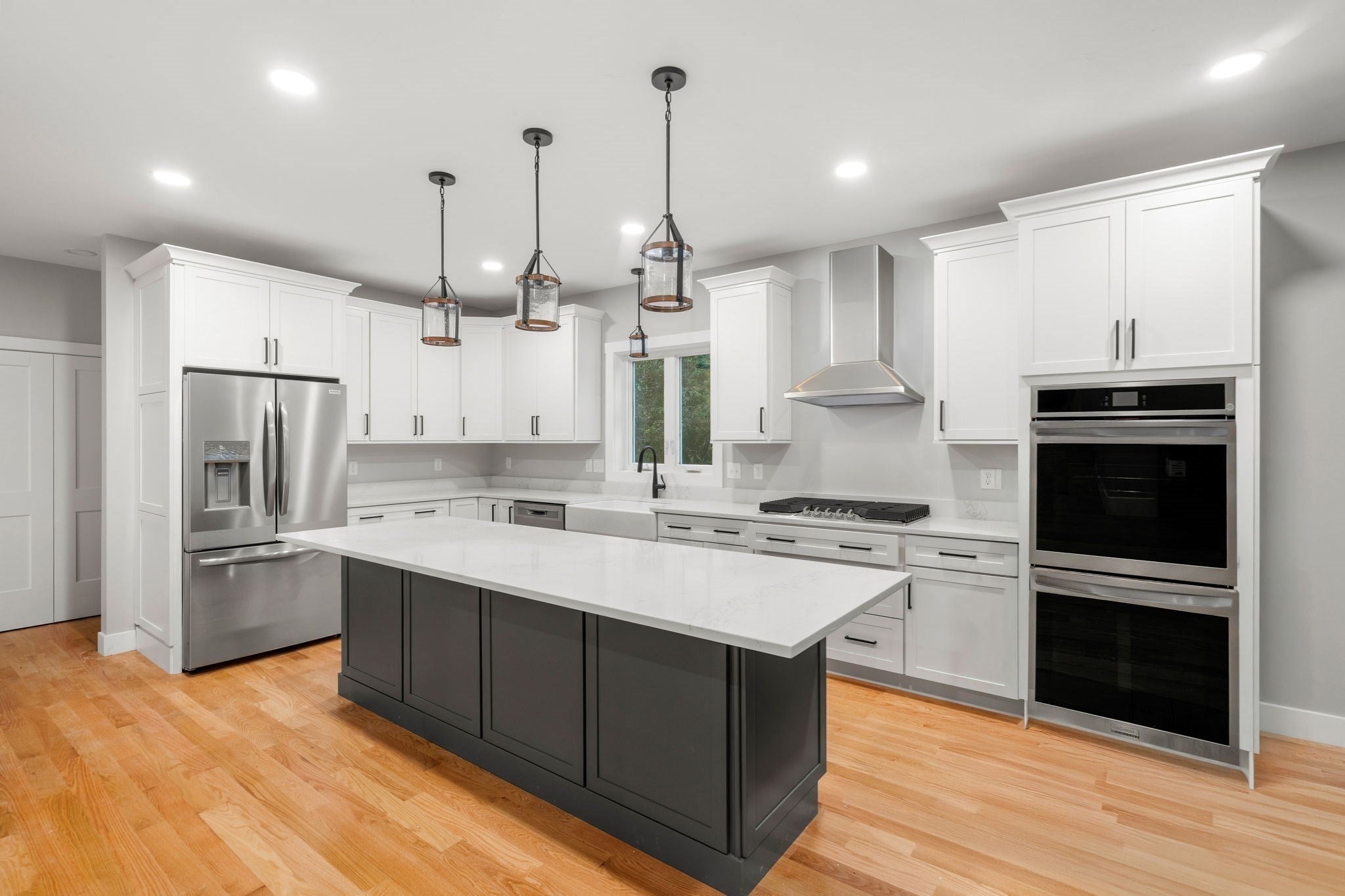 168 Vale St, Tewksbury, MA Photo #8