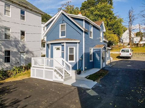 213 Prospect St Lawrence MA 01841