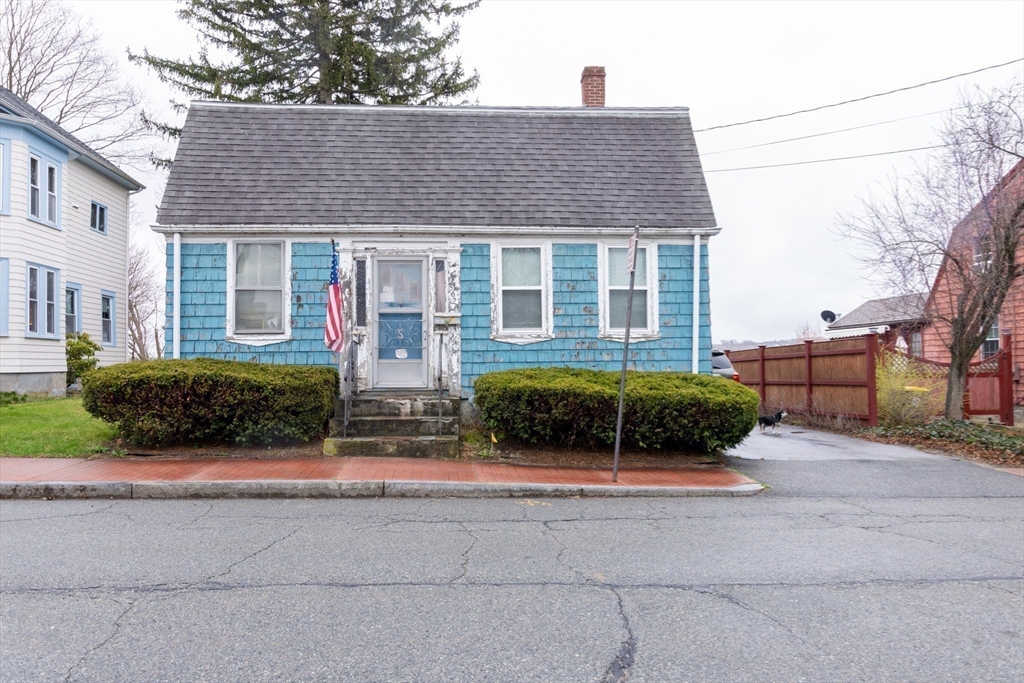 562 Main St